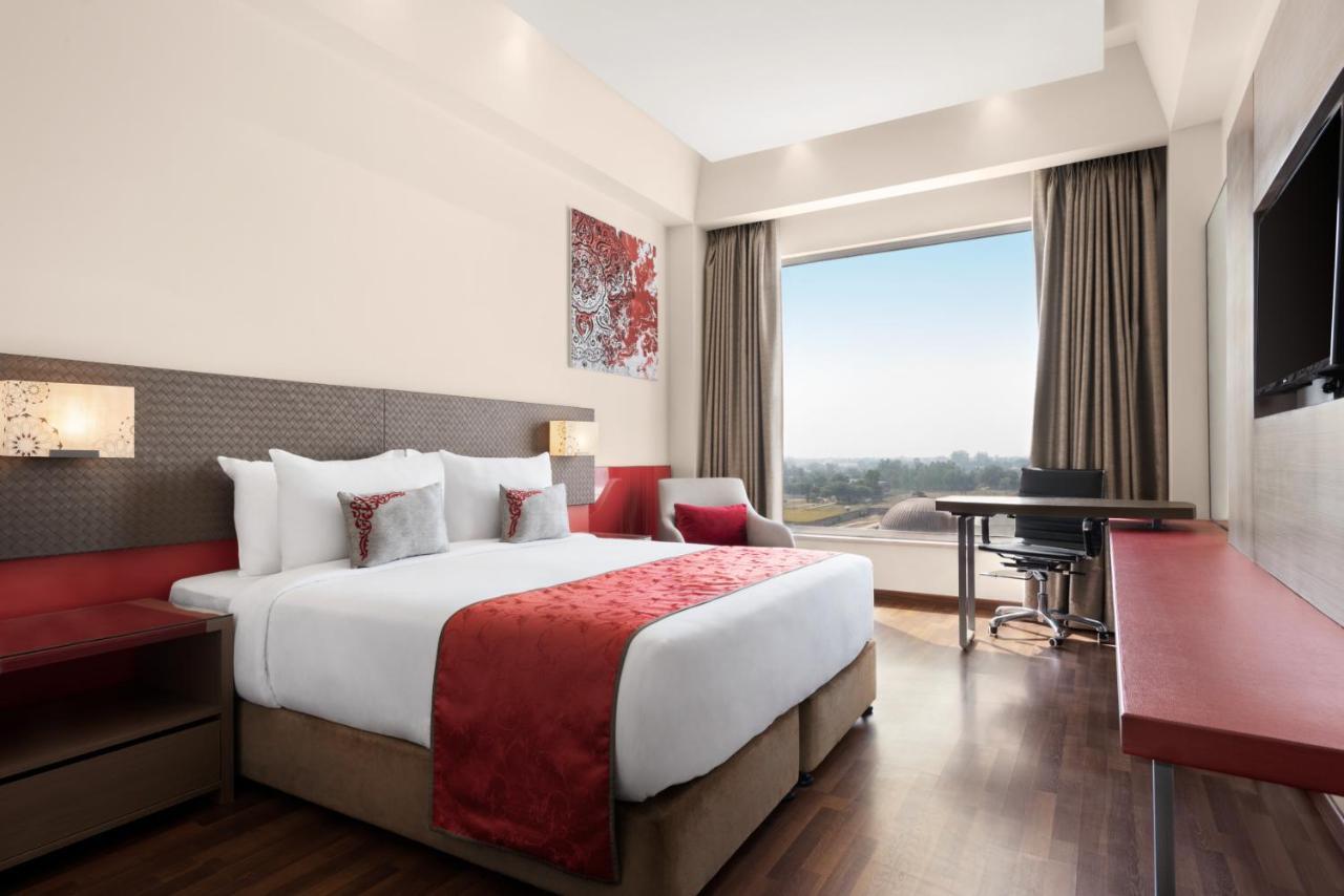 Ramada By Wyndham Lucknow Hotel And Convention Center Hotel Lucknow
