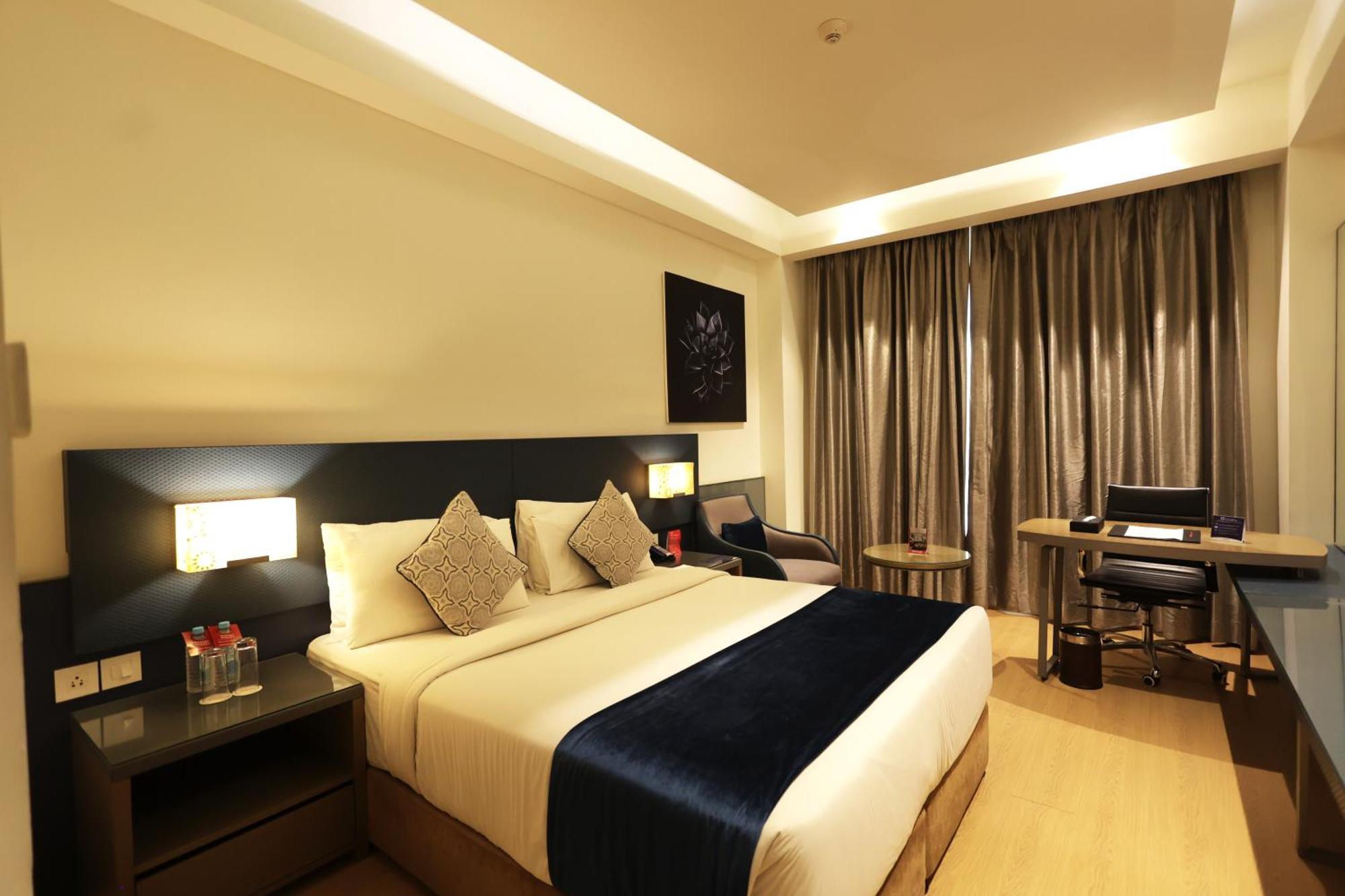 Hotel Ramada By Wyndham Lucknow Hotel And Convention Center Lucknow
