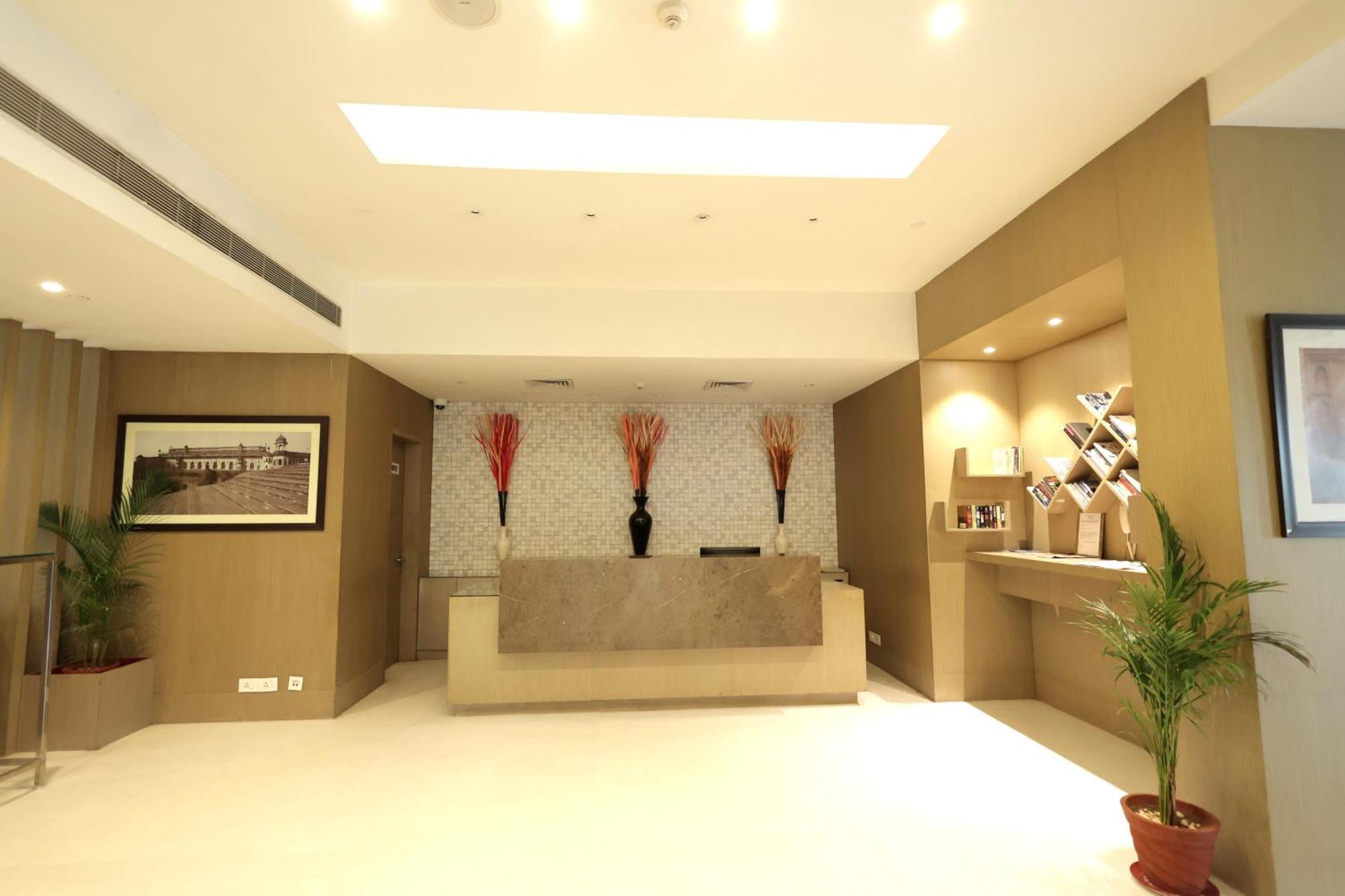 Ramada By Wyndham Lucknow Hotel And Convention Center Lucknow